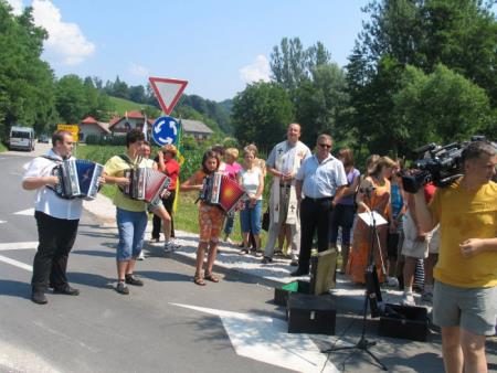 Odprtje prvega rondoja v občini 4